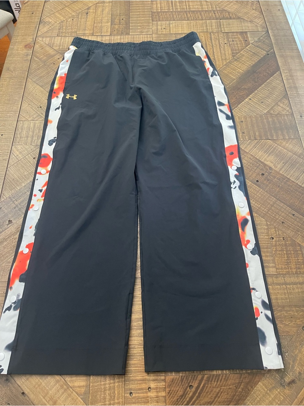 Under Armour Women's UA RUSH Woven Upstream Camo Wide Leg Snap Pants